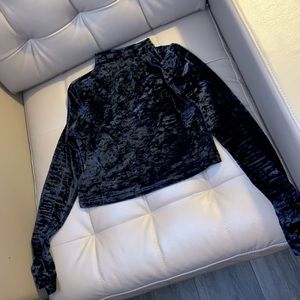 Lululemon Velvet Long Sleeve crop top Size 4